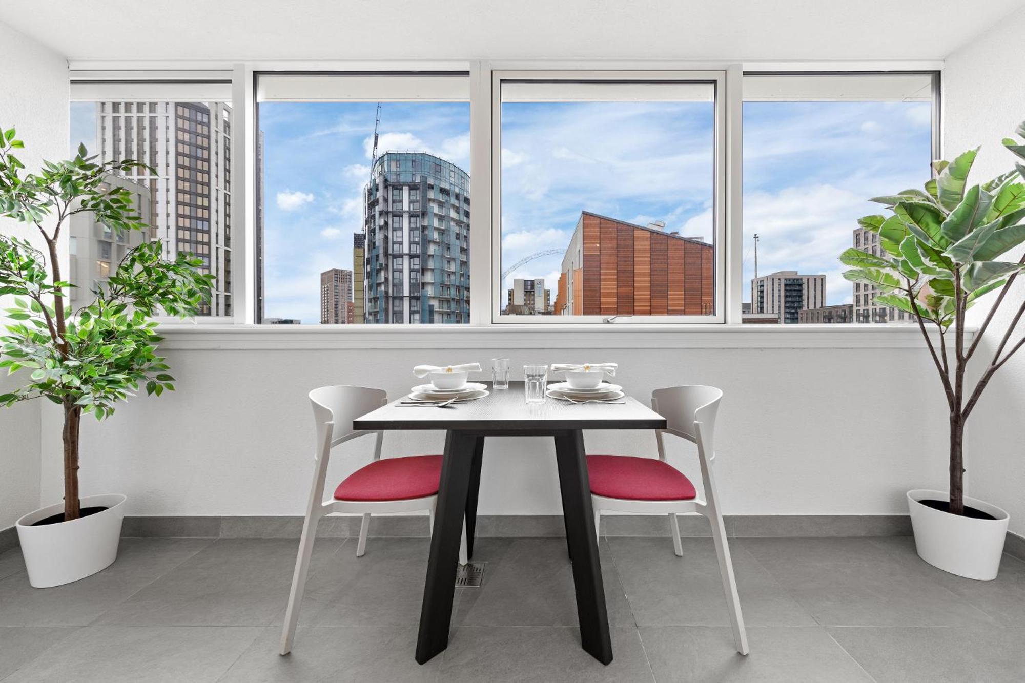 Апартаменти Stylish Retreats On Olympic Way Лондон Екстер'єр фото