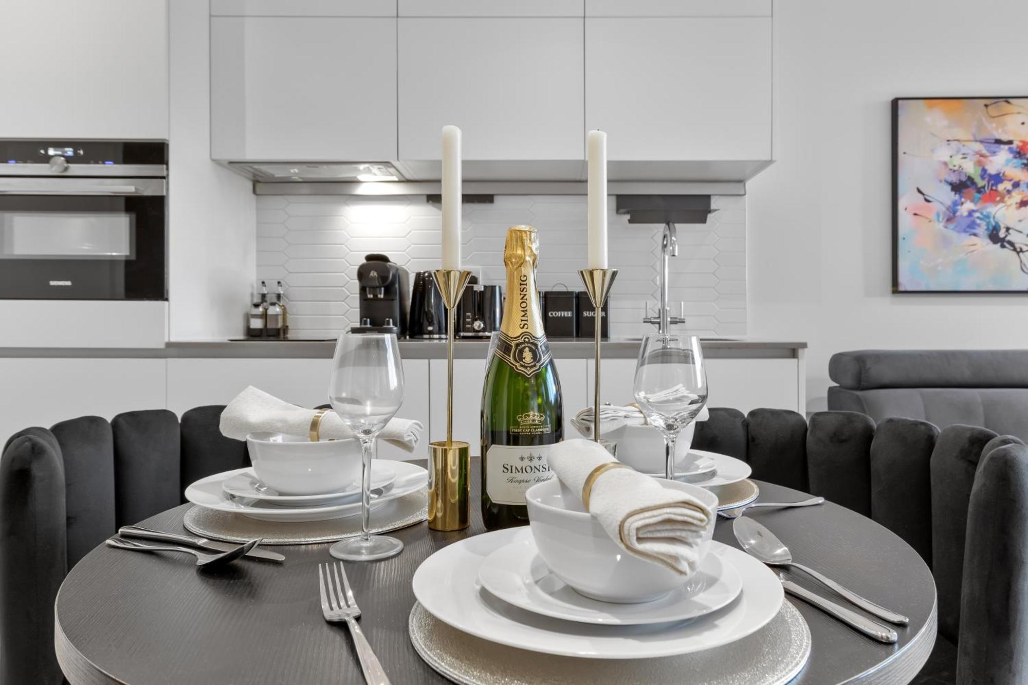 Апартаменти Stylish Retreats On Olympic Way Лондон Екстер'єр фото
